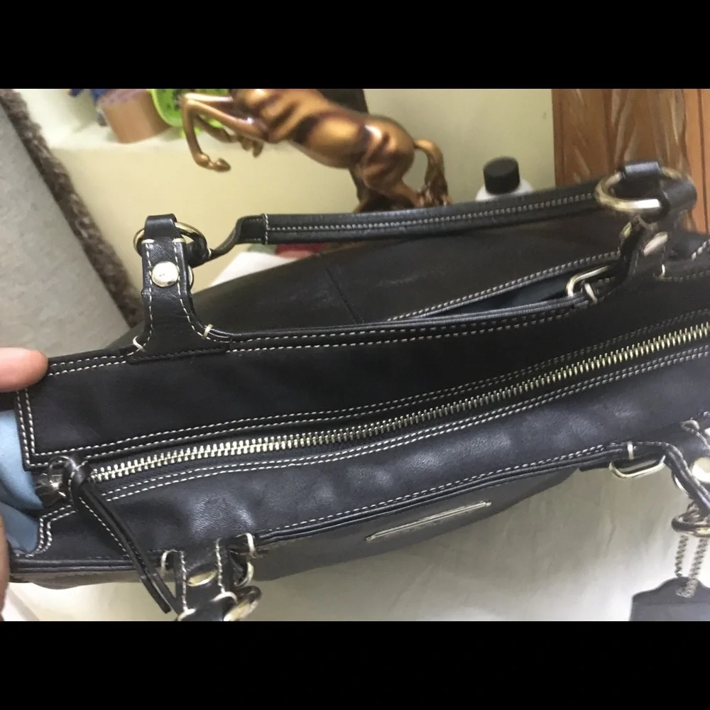 Authentic Coach Hamptons Laguna Large Black Leather Tote - Picture 8 of 14